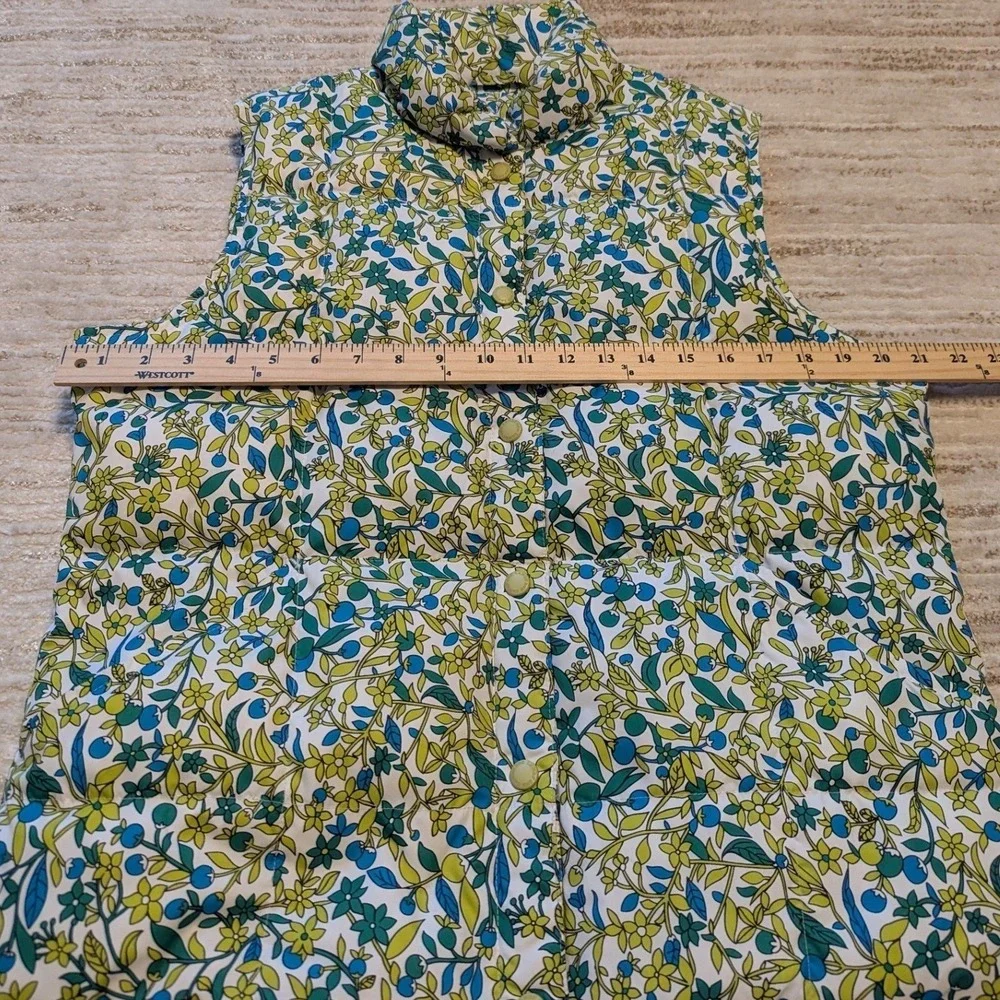Lands End Puffer Vest Womens Sz M 10-12 Blueberry Floral Down Filled Quilted